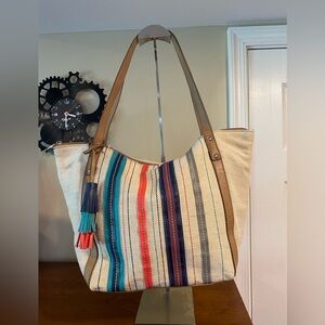 NWOT Relic Penelope Canvas Multicolor Shoulder bag tote, tassle, 17.25x10.5x5.5